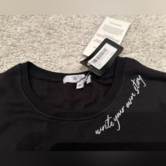 NWT - The Roster - Silver Icing - Write Your Own Story Sweatshirt - Size M - Picture 3 of 4